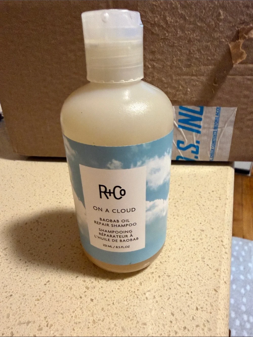 R+Co On A Cloud Repair Shampoo - Light Blue